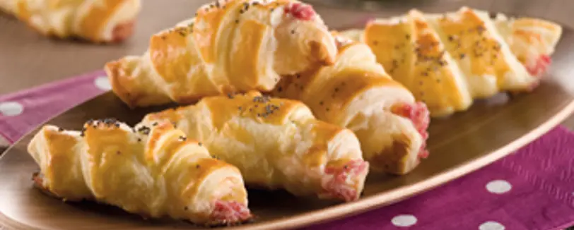 Croissants au Salami detail